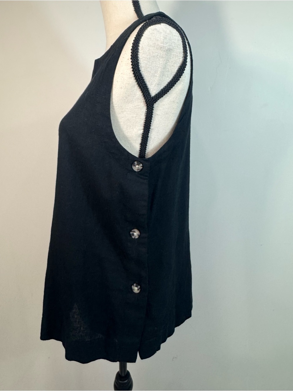 Linen Blend side Button Tank Top Black XS Casual Relaxed Fit Crew Neck NWT - Picture 2 of 14